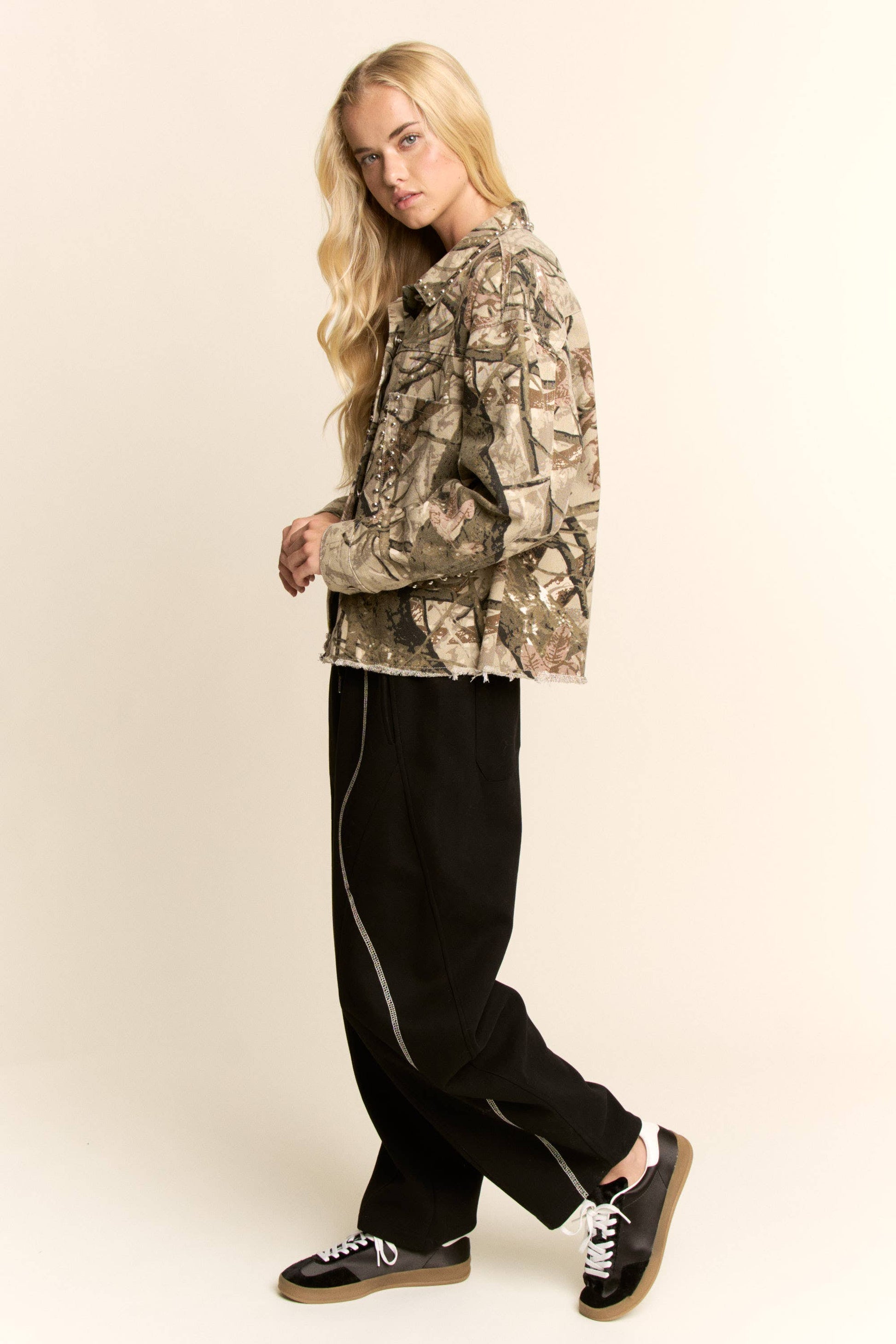 CARDI CAMO DENIM JACKET