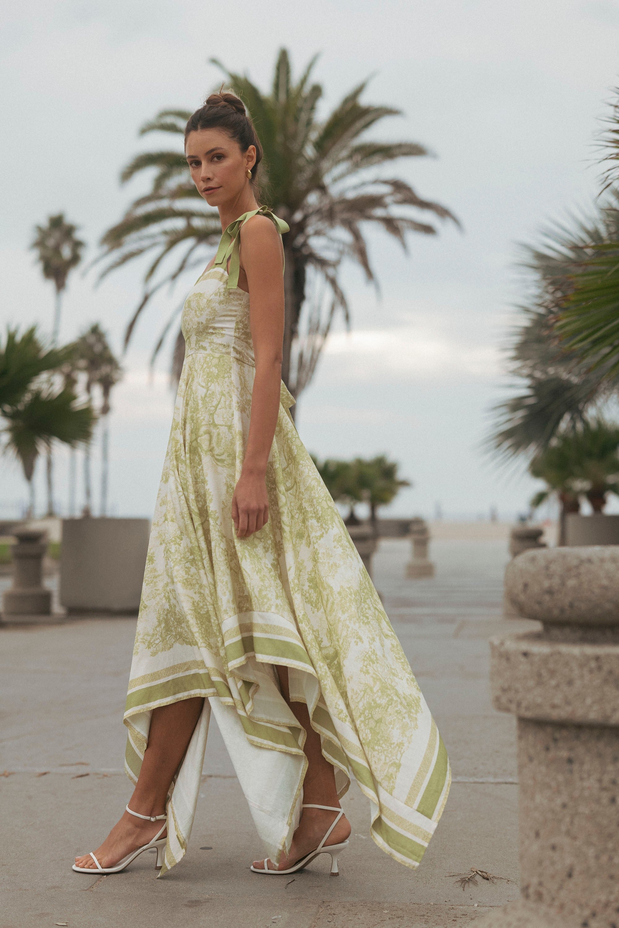 Border Print Hankerchief-hem Midi Dress