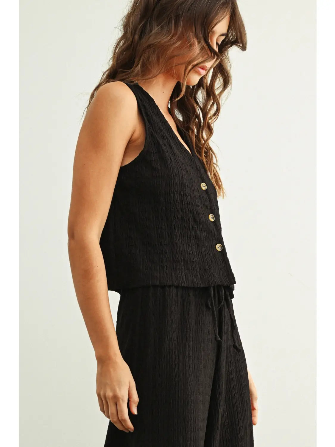 Crinkled Fabric Sleeveless Button Front Top