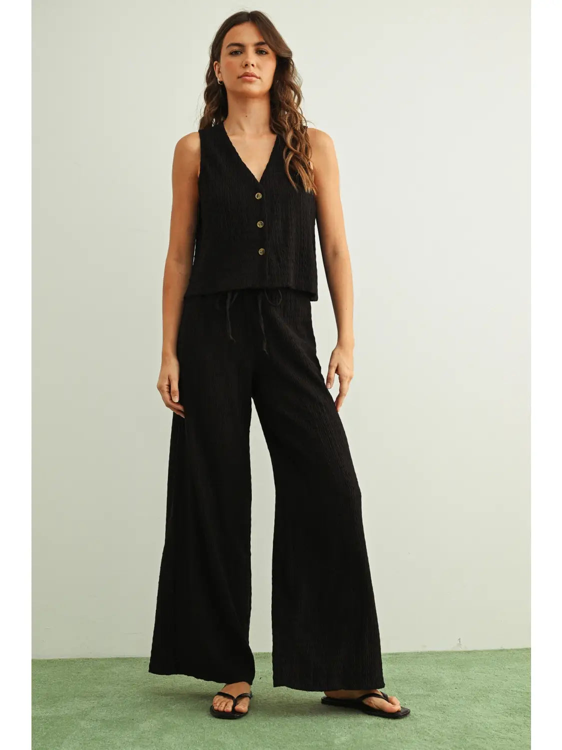 Crinkled Fabric Sleeveless Button Front Top