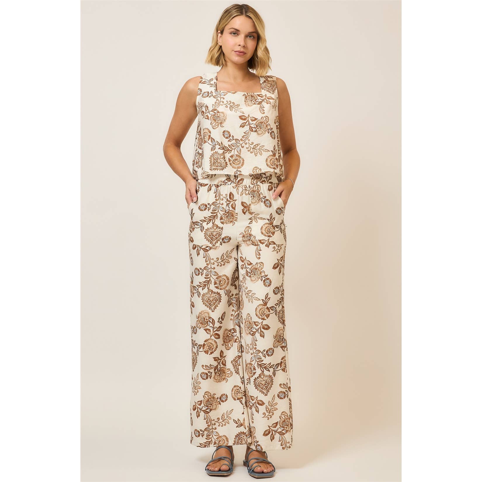 Floral Square Neck Sleeveless Top w Open Back Dtl