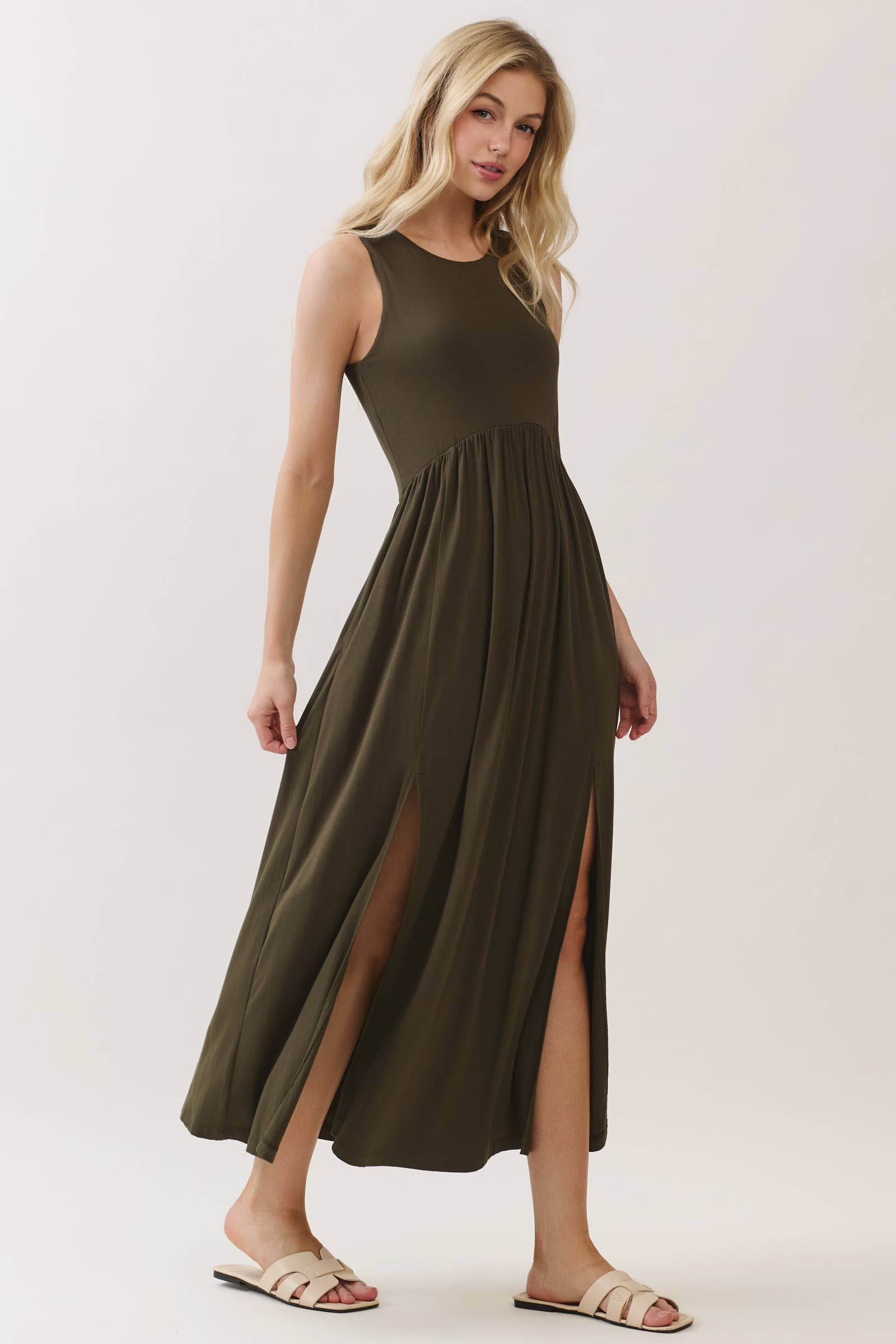 Solid Sleeveless Midi Dress