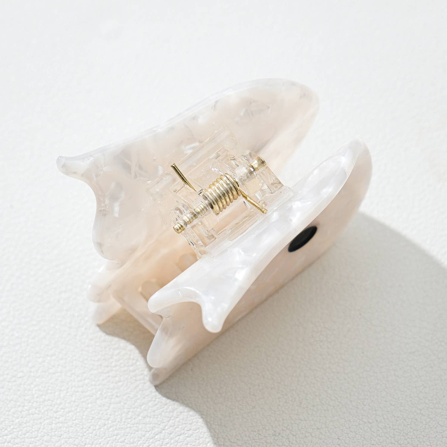 Pearl Ghost Claw Clip - Small