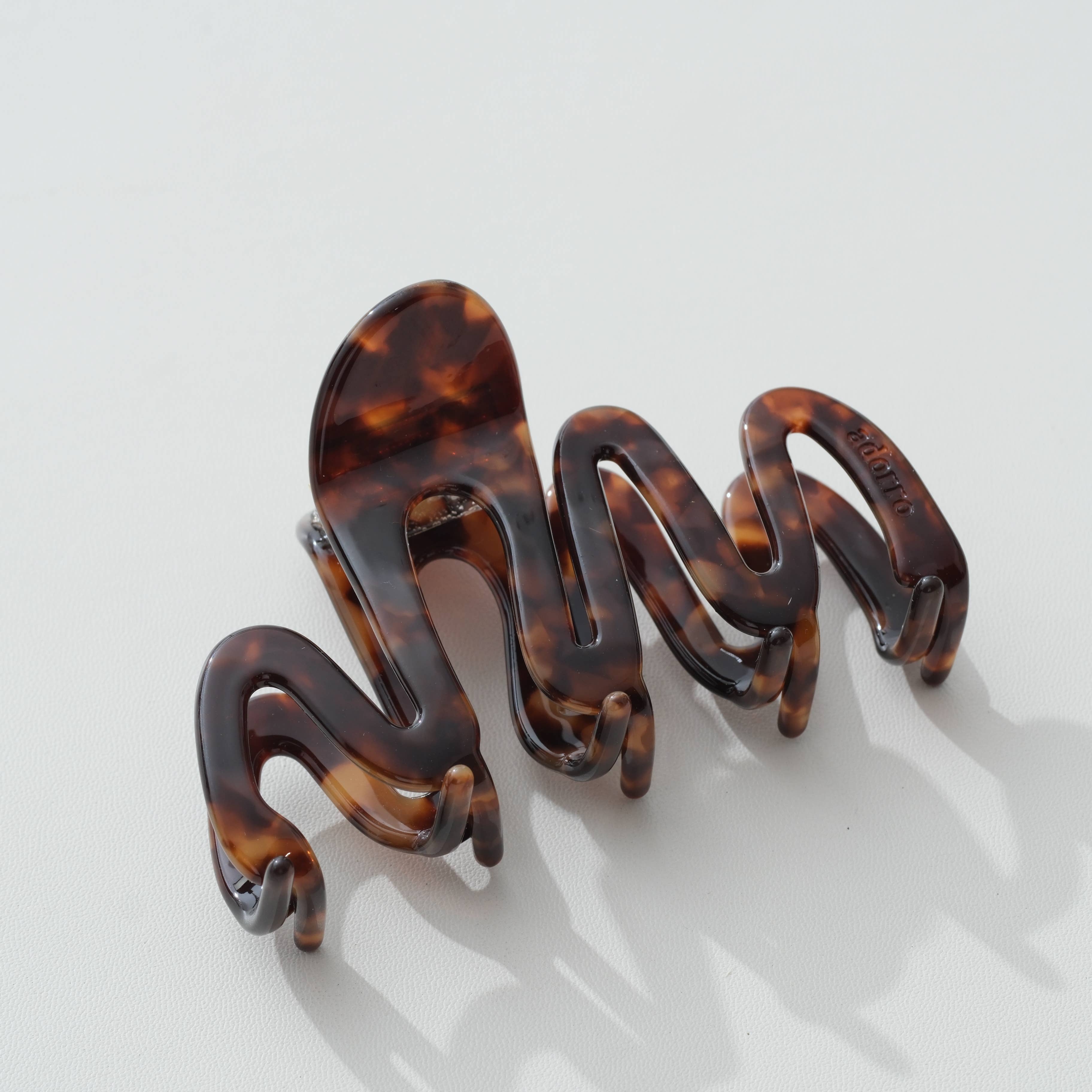 Willow Vintage Acetate Squiggle Claw Clip - Large