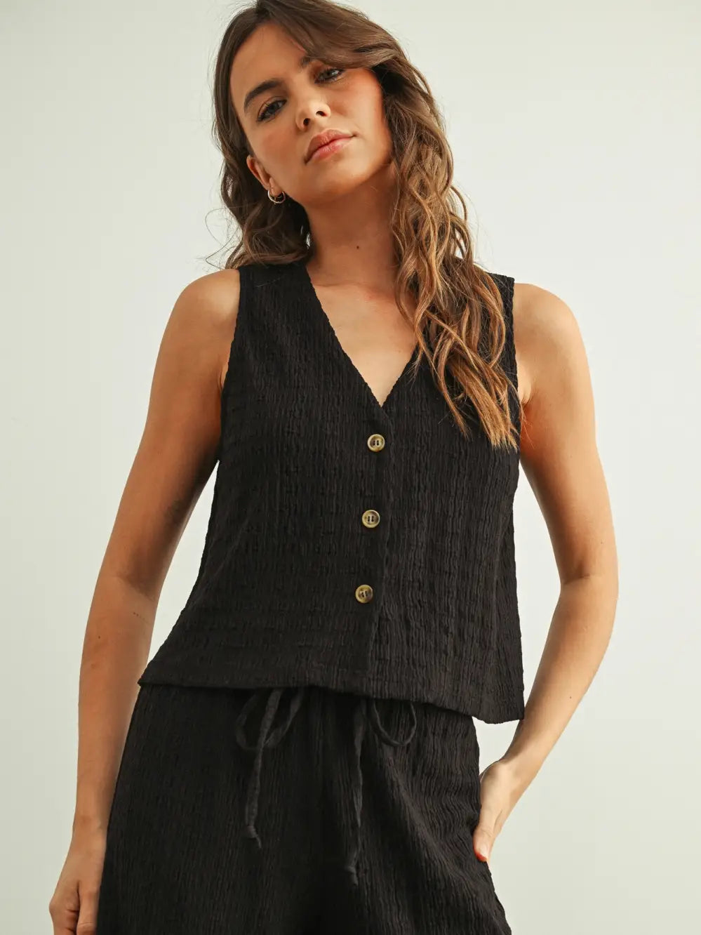 Crinkled Fabric Sleeveless Button Front Top