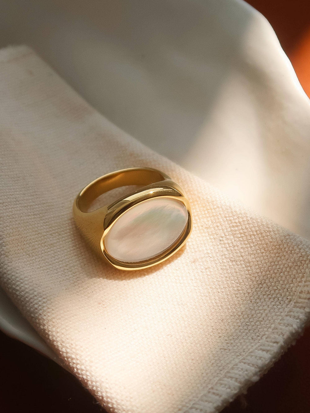 Oakmere 18K Gold Non-Tarnish Statement Shell Ring