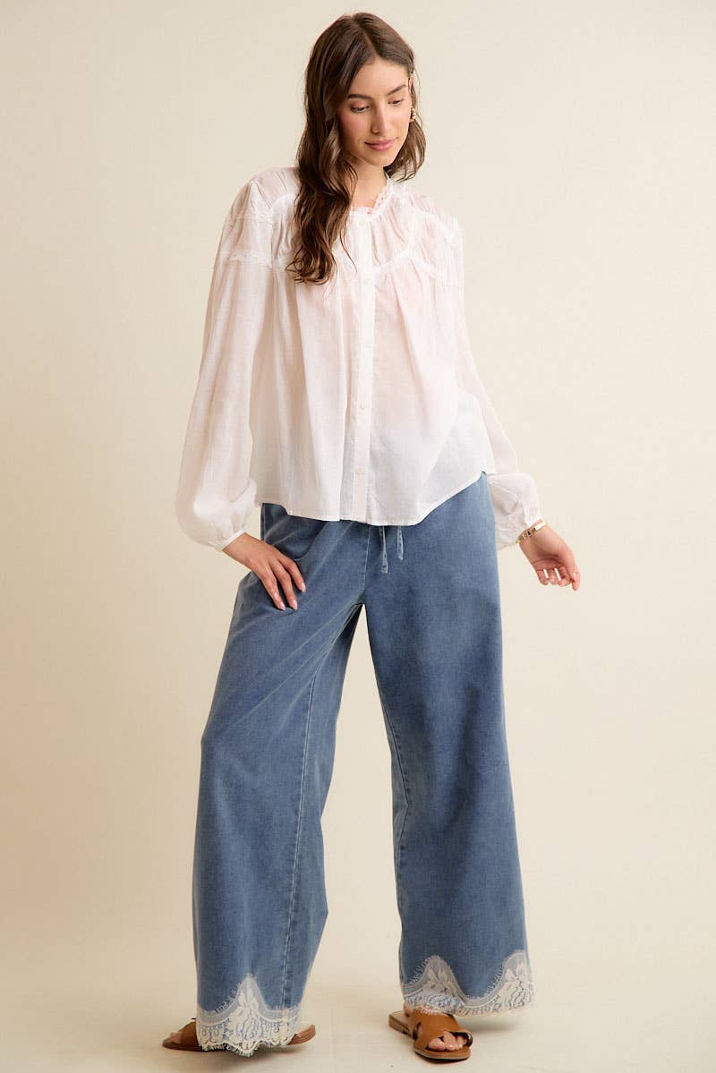 LACE TRIM MID RISE DENIM PANTS