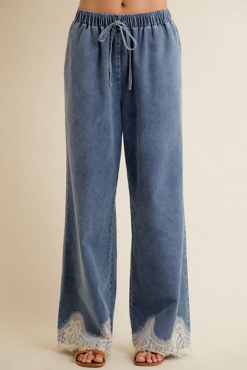 LACE TRIM MID RISE DENIM PANTS