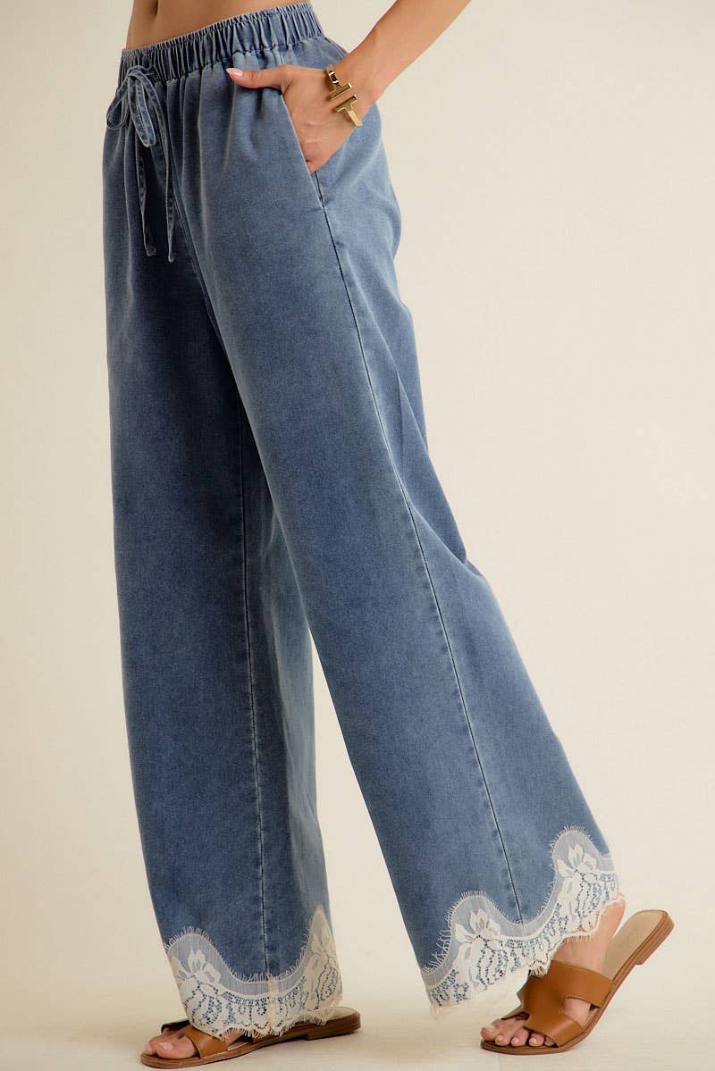 LACE TRIM MID RISE DENIM PANTS