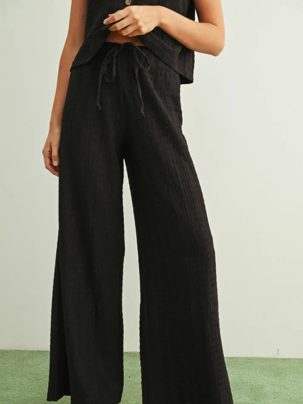 Crinkled Fabric Elastic Band Waist Pants