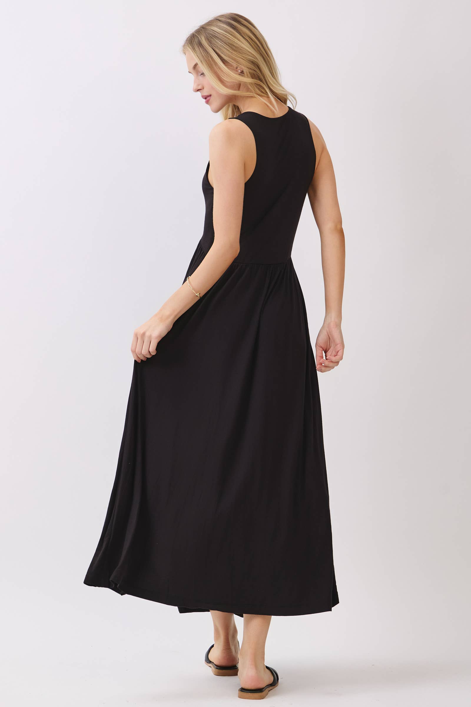 Solid Sleeveless Midi Dress